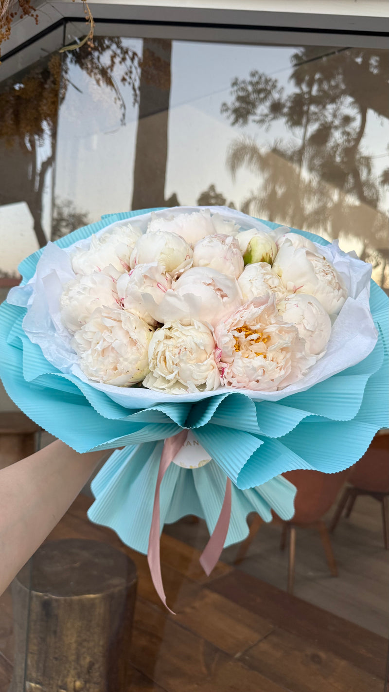 15 White Peony Bouquet