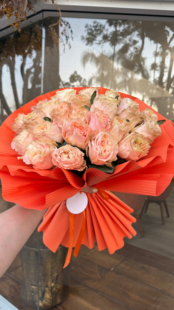 25 Peach Rose Bouquet