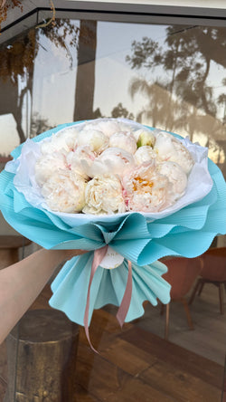 15 White Peony Bouquet