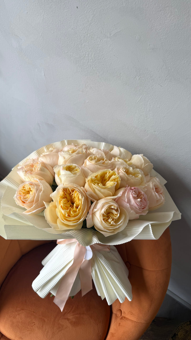 Peach Garden Rose Bouquet